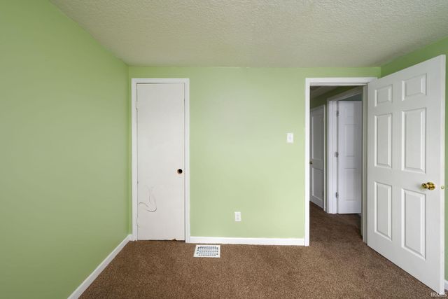 3002 Holton Avenue, Fort Wayne, IN 46806
