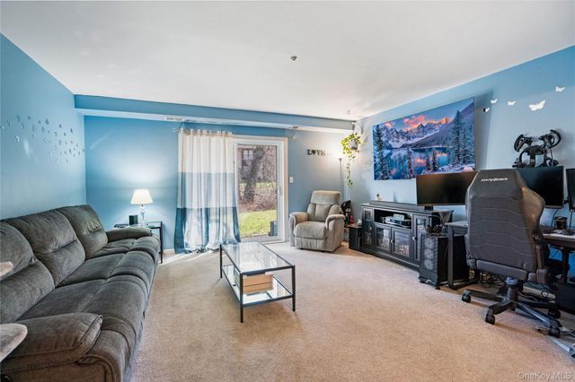 7 Maple Court 7, Selden, NY 11784