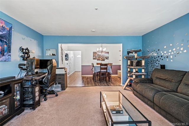 7 Maple Court 7, Selden, NY 11784