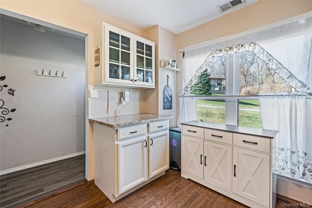 7 Maple Court 7, Selden, NY 11784