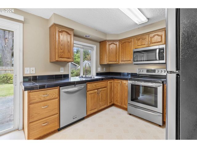 8217 N FOWLER Ave, Portland, OR 97217