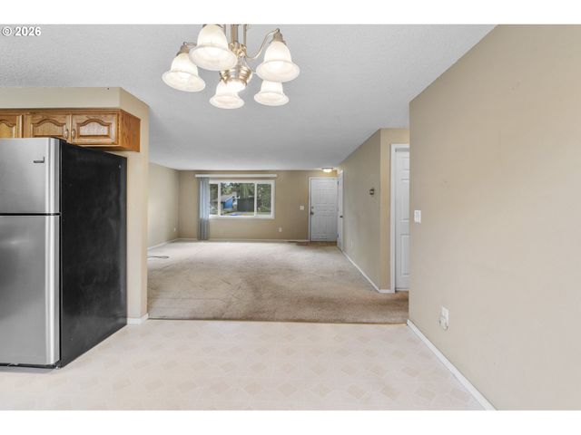 8217 N FOWLER Ave, Portland, OR 97217