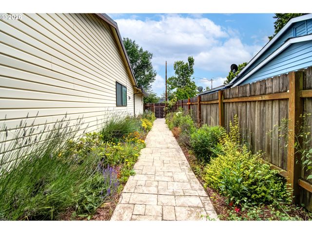 8217 N FOWLER Ave, Portland, OR 97217