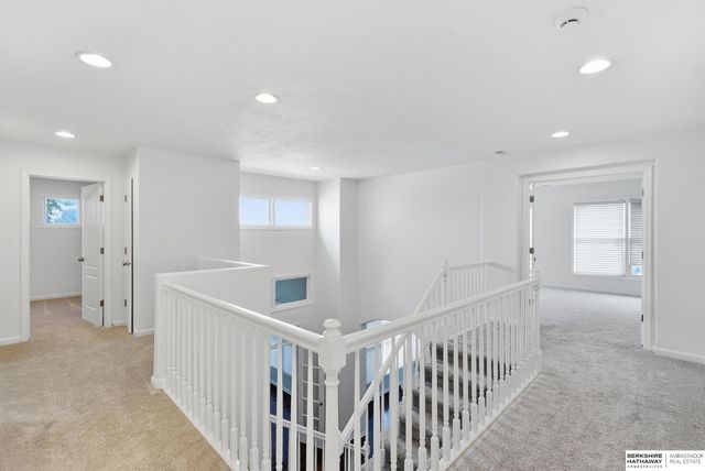 18639 Leavenworth Street, Omaha, NE 68022