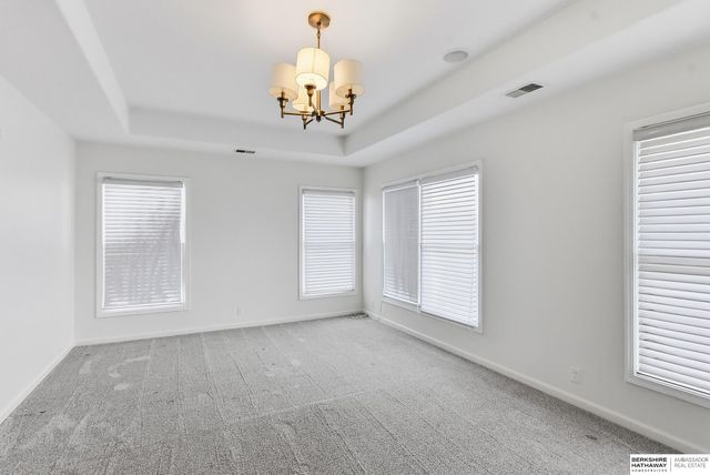 18639 Leavenworth Street, Omaha, NE 68022