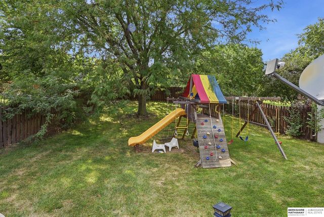 18639 Leavenworth Street, Omaha, NE 68022