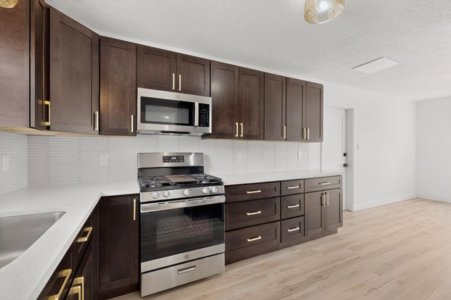 2817 Cardenas Drive NE, Albuquerque, NM 87110