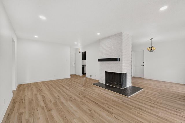 2817 Cardenas Drive NE, Albuquerque, NM 87110
