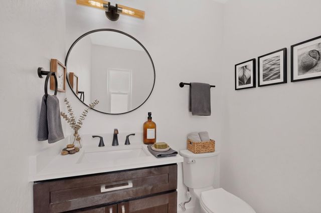 2817 Cardenas Drive NE, Albuquerque, NM 87110