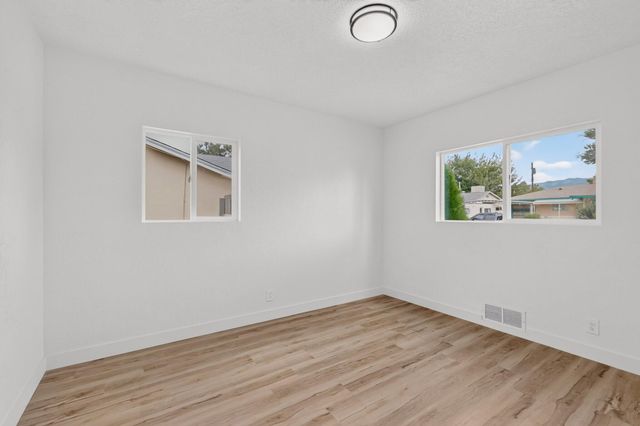 2817 Cardenas Drive NE, Albuquerque, NM 87110