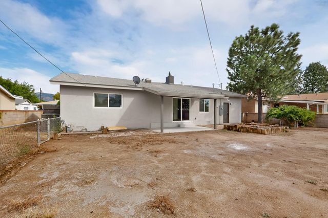 2817 Cardenas Drive NE, Albuquerque, NM 87110