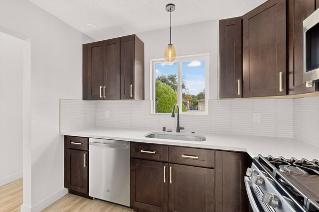 2817 Cardenas Drive NE, Albuquerque, NM 87110