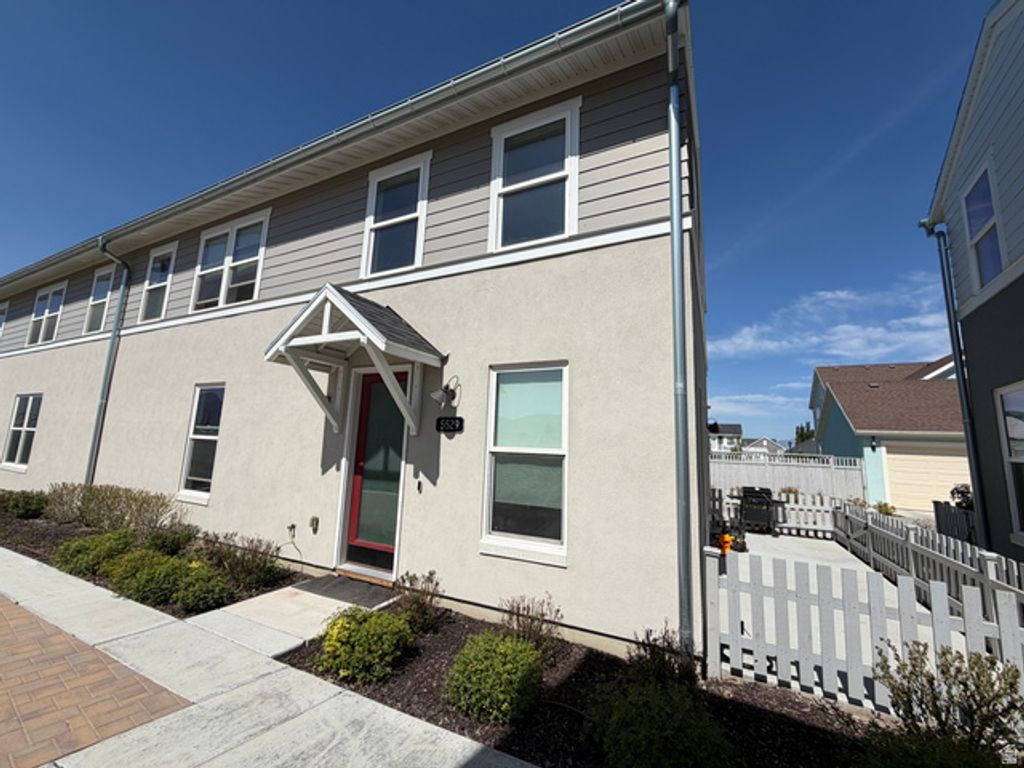 5529 W PRONGHORN DR, South Jordan, UT 84009