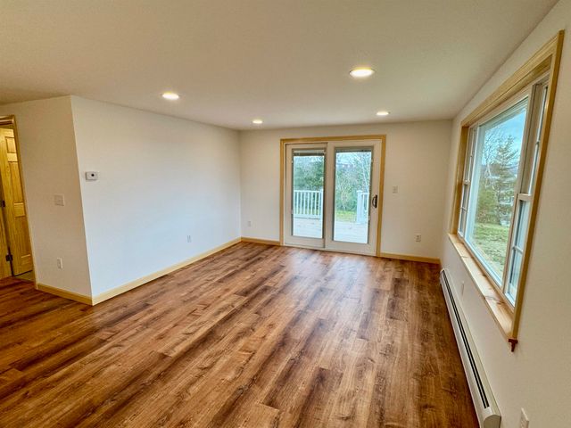 122 Raymond Avenue, Newport City, VT 05855