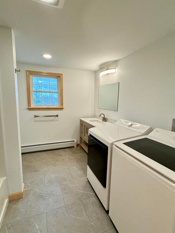 122 Raymond Avenue, Newport City, VT 05855