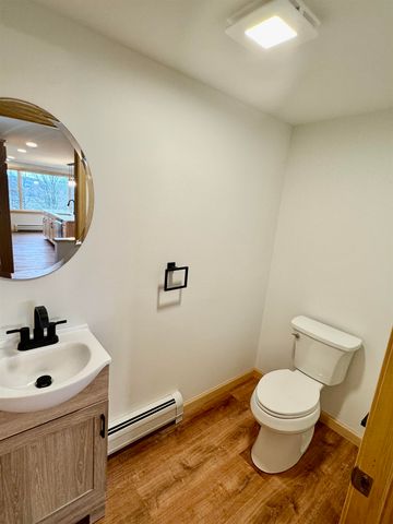 122 Raymond Avenue, Newport City, VT 05855