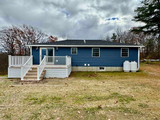 122 Raymond Avenue, Newport City, VT 05855
