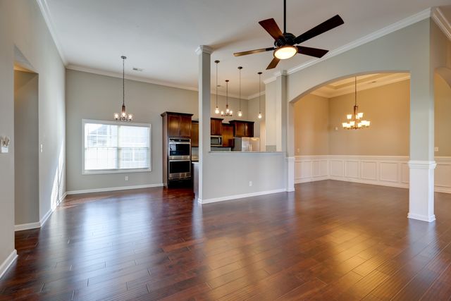 1008 Meadowview Ln, Clarksville, TN 37040