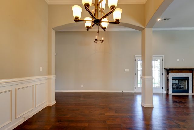 1008 Meadowview Ln, Clarksville, TN 37040
