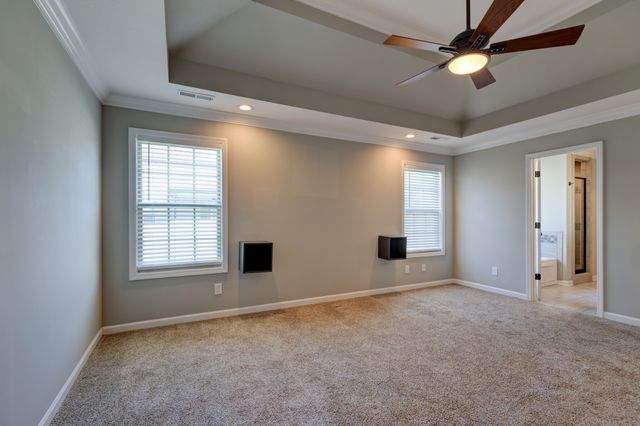 1008 Meadowview Ln, Clarksville, TN 37040