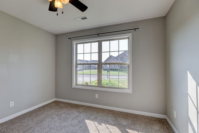 1008 Meadowview Ln, Clarksville, TN 37040
