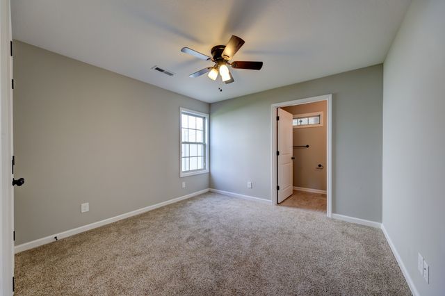 1008 Meadowview Ln, Clarksville, TN 37040