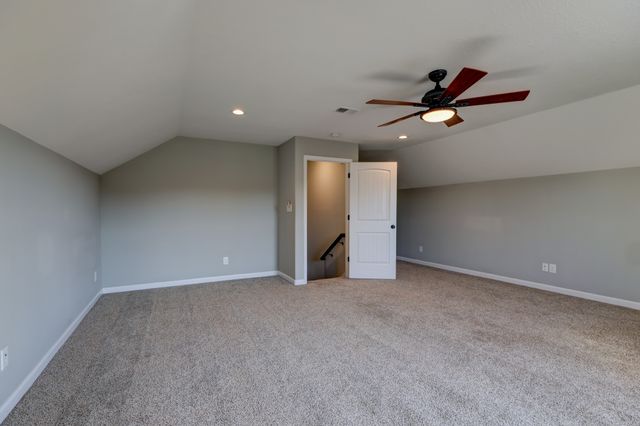 1008 Meadowview Ln, Clarksville, TN 37040