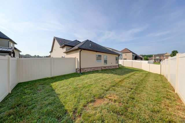 1008 Meadowview Ln, Clarksville, TN 37040