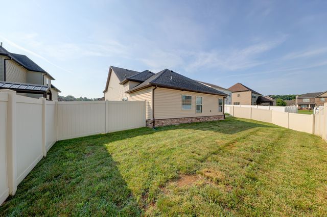 1008 Meadowview Ln, Clarksville, TN 37040