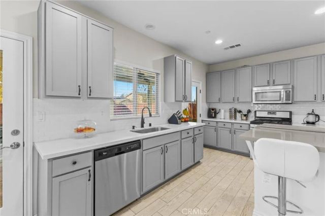 1359 Laurestine Way, Beaumont, CA 92223