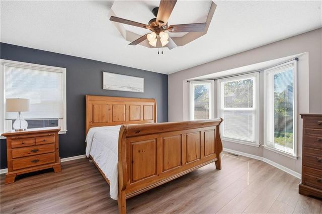 1129 SE 11th Street, Lee's Summit, MO 64081