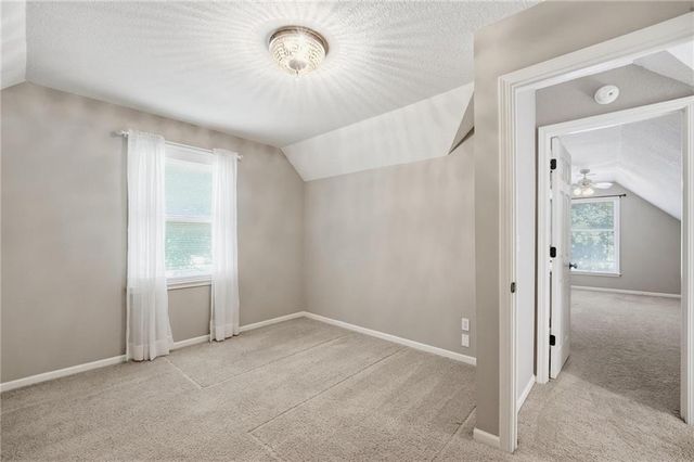 1129 SE 11th Street, Lee's Summit, MO 64081