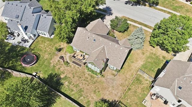 1129 SE 11th Street, Lee's Summit, MO 64081