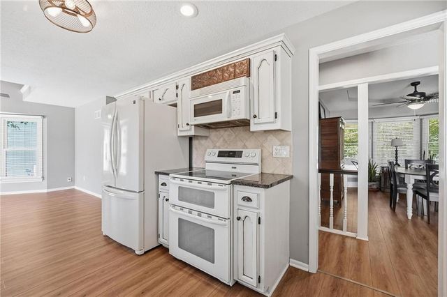 1129 SE 11th Street, Lee's Summit, MO 64081