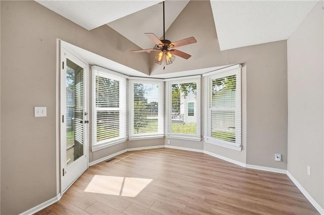 1129 SE 11th Street, Lee's Summit, MO 64081
