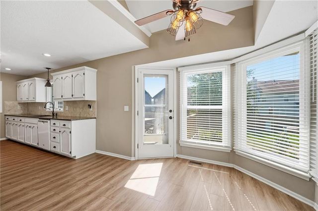 1129 SE 11th Street, Lee's Summit, MO 64081
