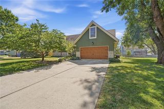 1129 SE 11th Street, Lee's Summit, MO 64081
