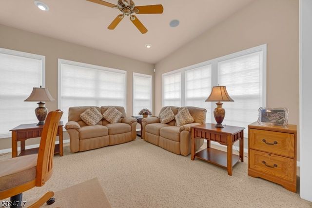 468 Crossfields Ln, Franklin Twp., NJ 08873