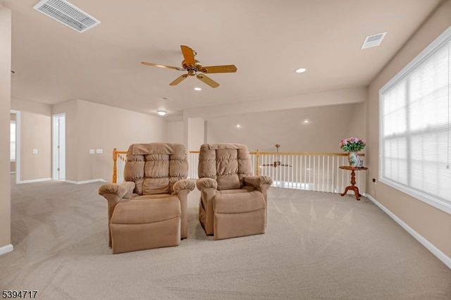 468 Crossfields Ln, Franklin Twp., NJ 08873