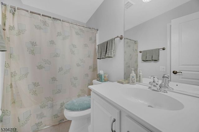 468 Crossfields Ln, Franklin Twp., NJ 08873