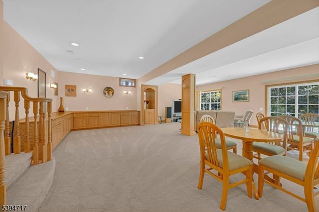 468 Crossfields Ln, Franklin Twp., NJ 08873