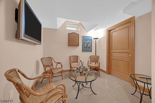 468 Crossfields Ln, Franklin Twp., NJ 08873