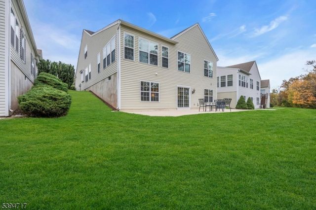 468 Crossfields Ln, Franklin Twp., NJ 08873