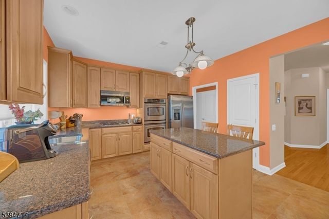 468 Crossfields Ln, Franklin Twp., NJ 08873