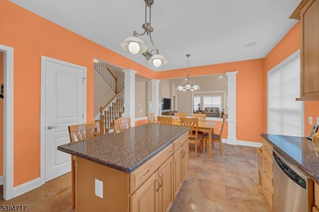 468 Crossfields Ln, Franklin Twp., NJ 08873