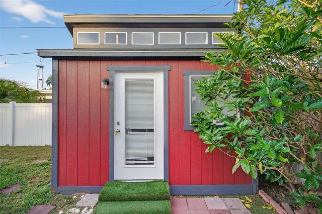 11761 80TH AVENUE, Seminole, FL 33772