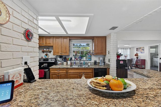 11761 80TH AVENUE, Seminole, FL 33772