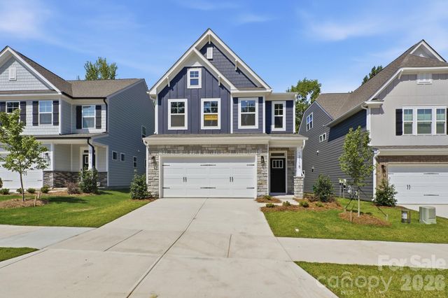 13115 Foxberry Road, Charlotte, NC 28213