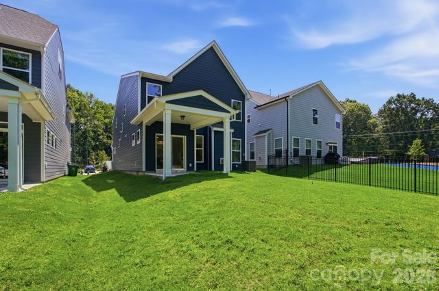 13115 Foxberry Road, Charlotte, NC 28213