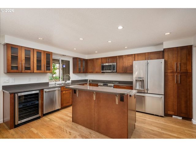 13205 Sw Barberry Dr, Beaverton, OR 97008